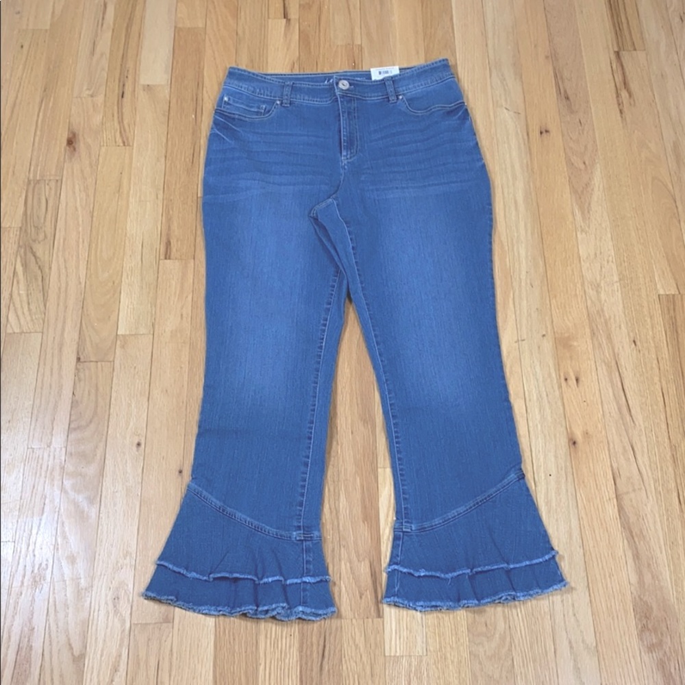 INC mid rise, regular 12